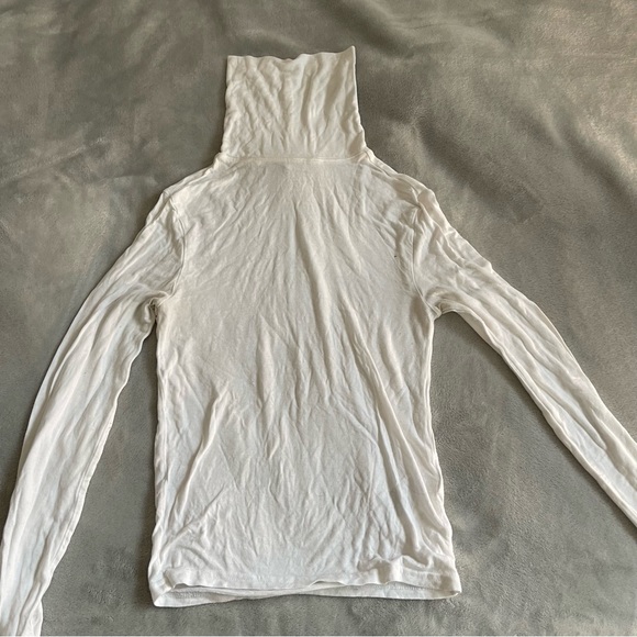 H&M turtle neck - Picture 1 of 2